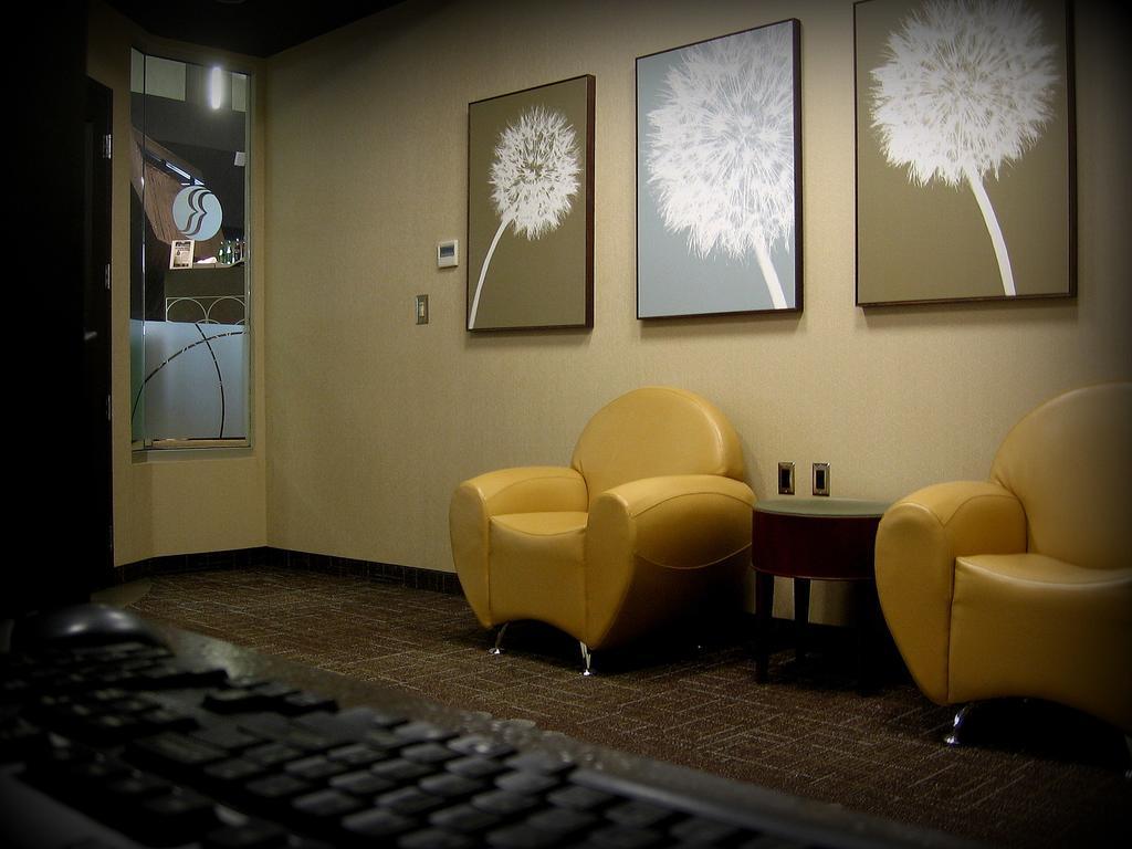Ramada Plaza By Wyndham Regina Downtown Hotell Eksteriør bilde